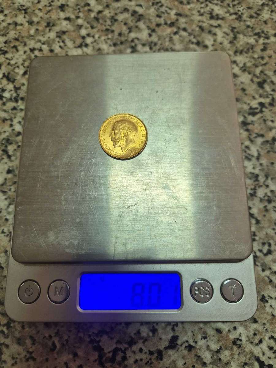 English 1 pond gold coin 1925