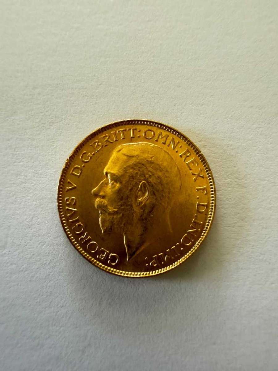 English 1 pond gold coin 1925