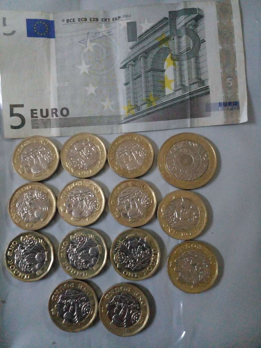 5 Euro and Pound