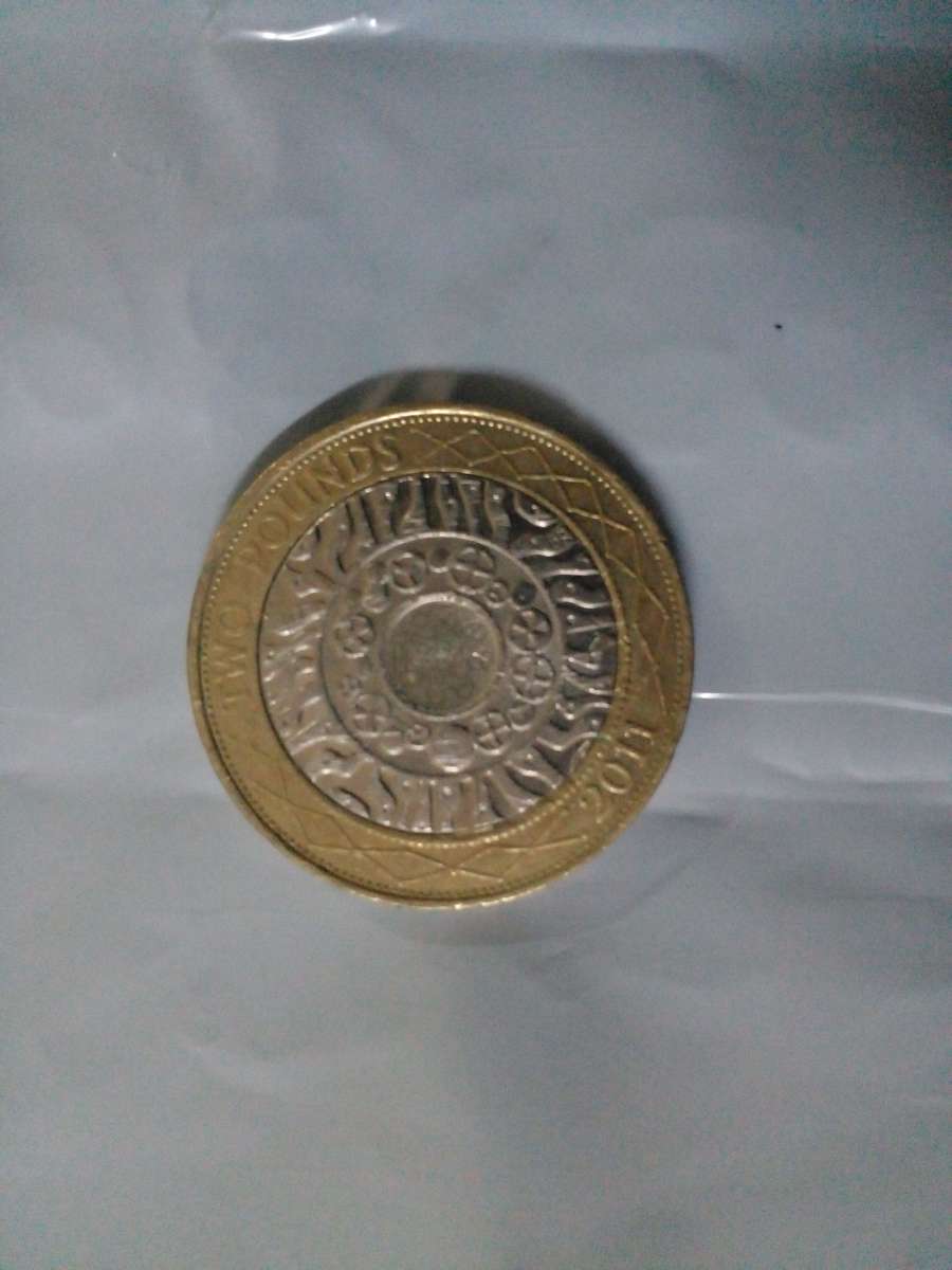 5 Euro and Pound