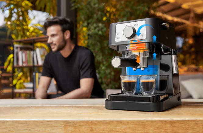 Delonghi Stilosa Espresso/Cappuccino Machine - EC260.BK