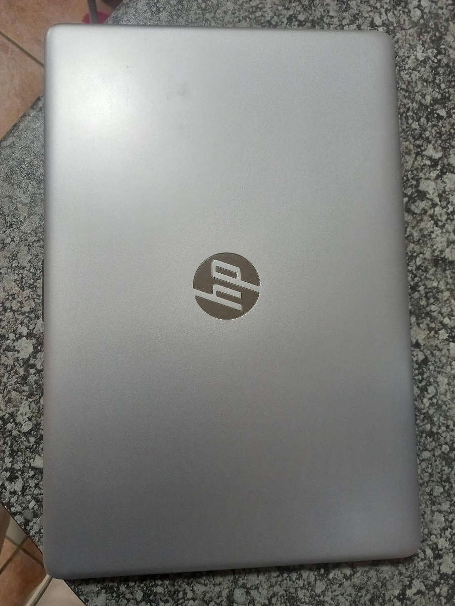 HP G8 LAPTOP FOR SALE