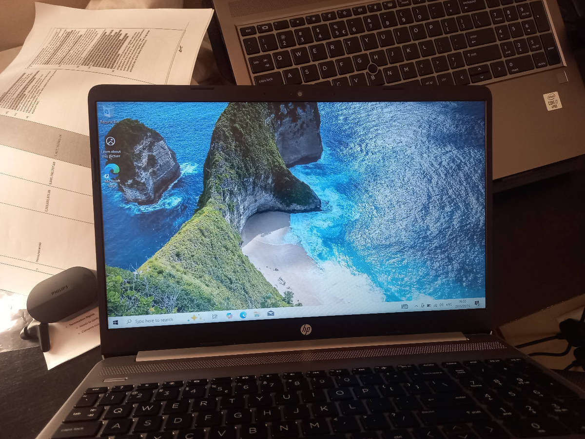 HP G8 LAPTOP FOR SALE