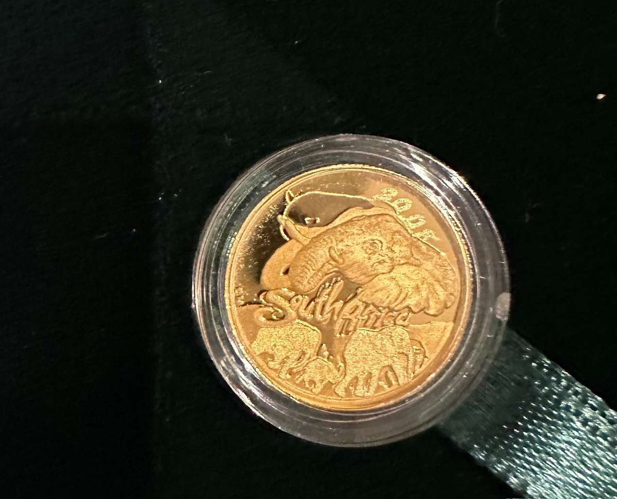 2008 Proof Gold Elephant 1/10th Natura coin 24ct with original box and cert