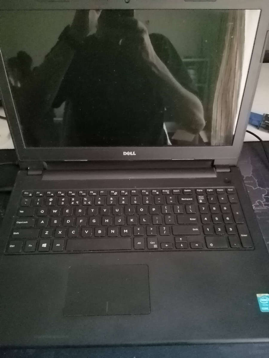 Dell Inspiron 15 Laptop. Core i5 with 4GB RAM and 256GB SSD