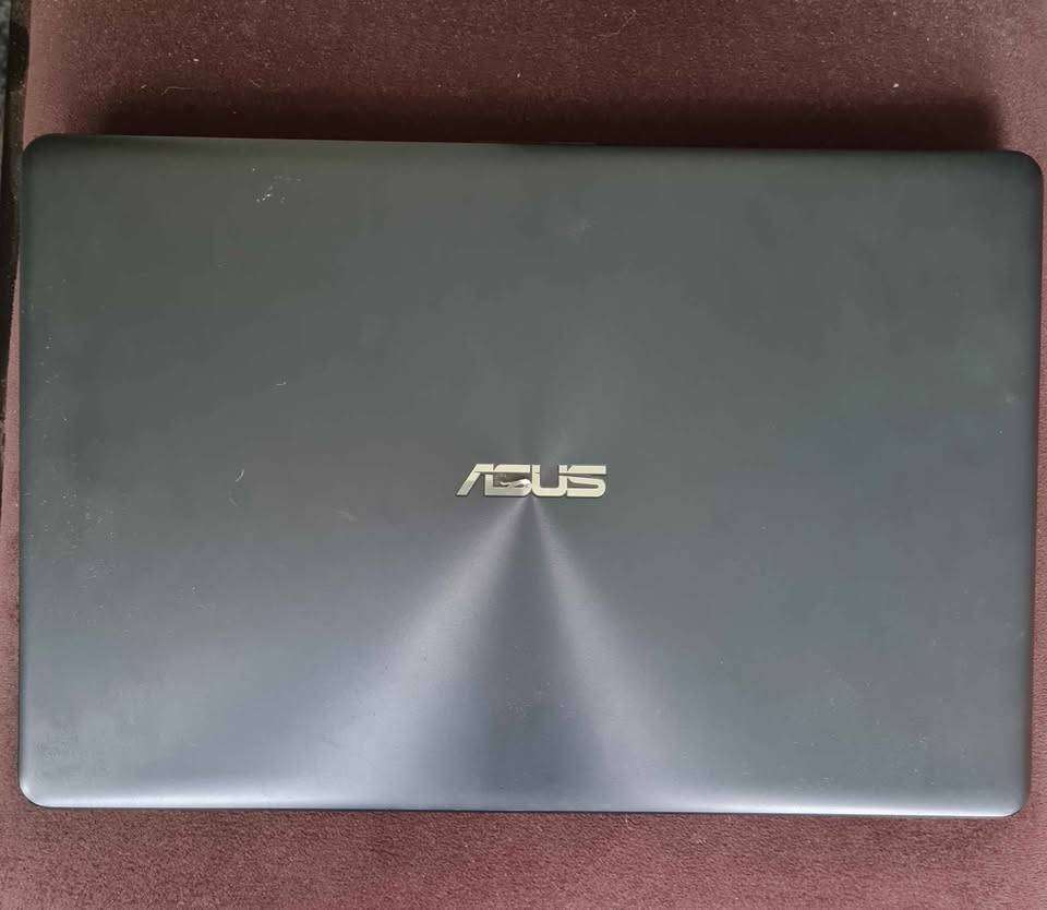 Asus Vivobook laptop with Core i7-8th gen, 16GB RAM and SSD