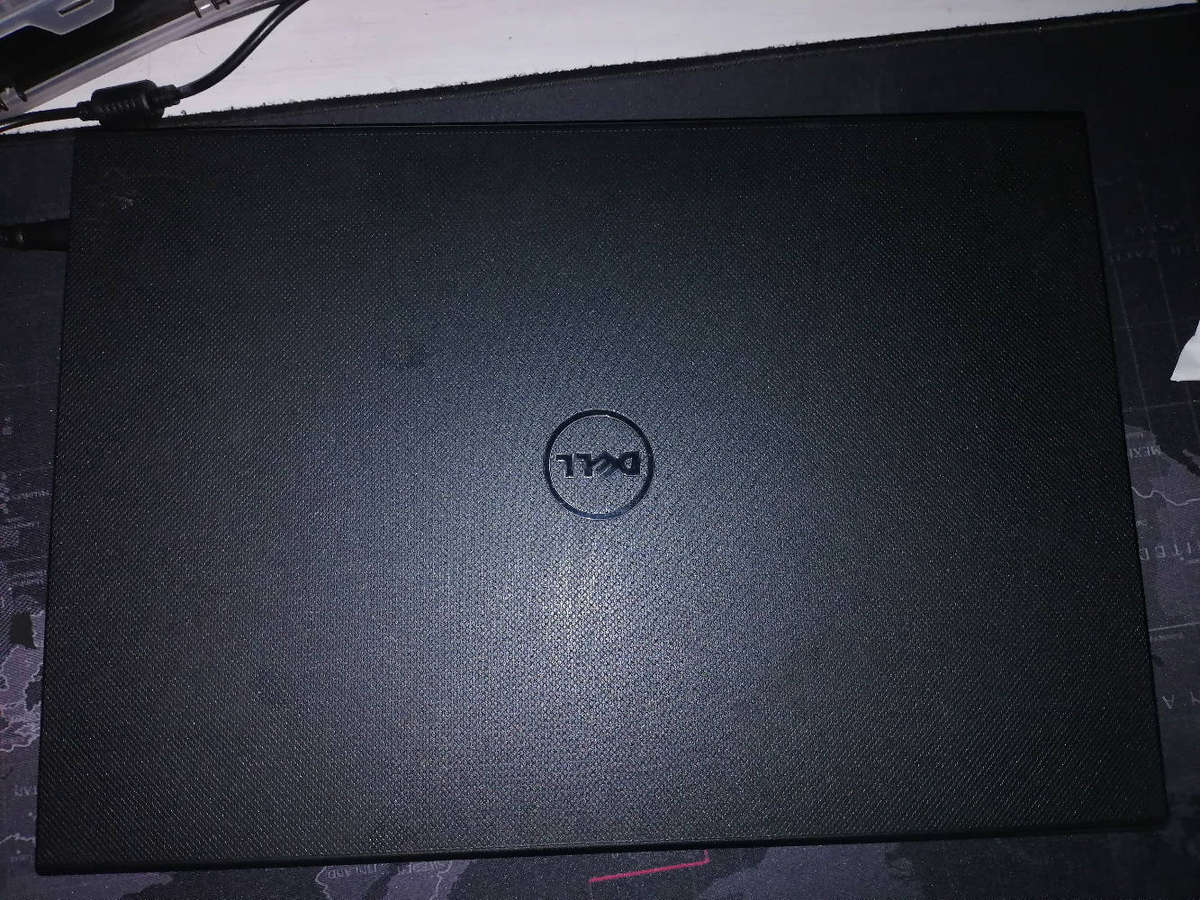 Dell Inspiron 15 Laptop. Core i5 with 4GB RAM and 256GB SSD