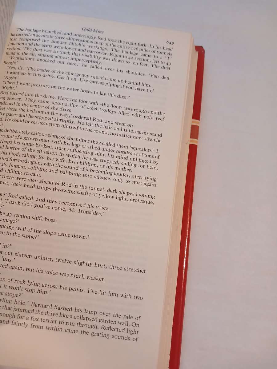 Wilbur Smith, 5 Books in One, Complete & Unabridged