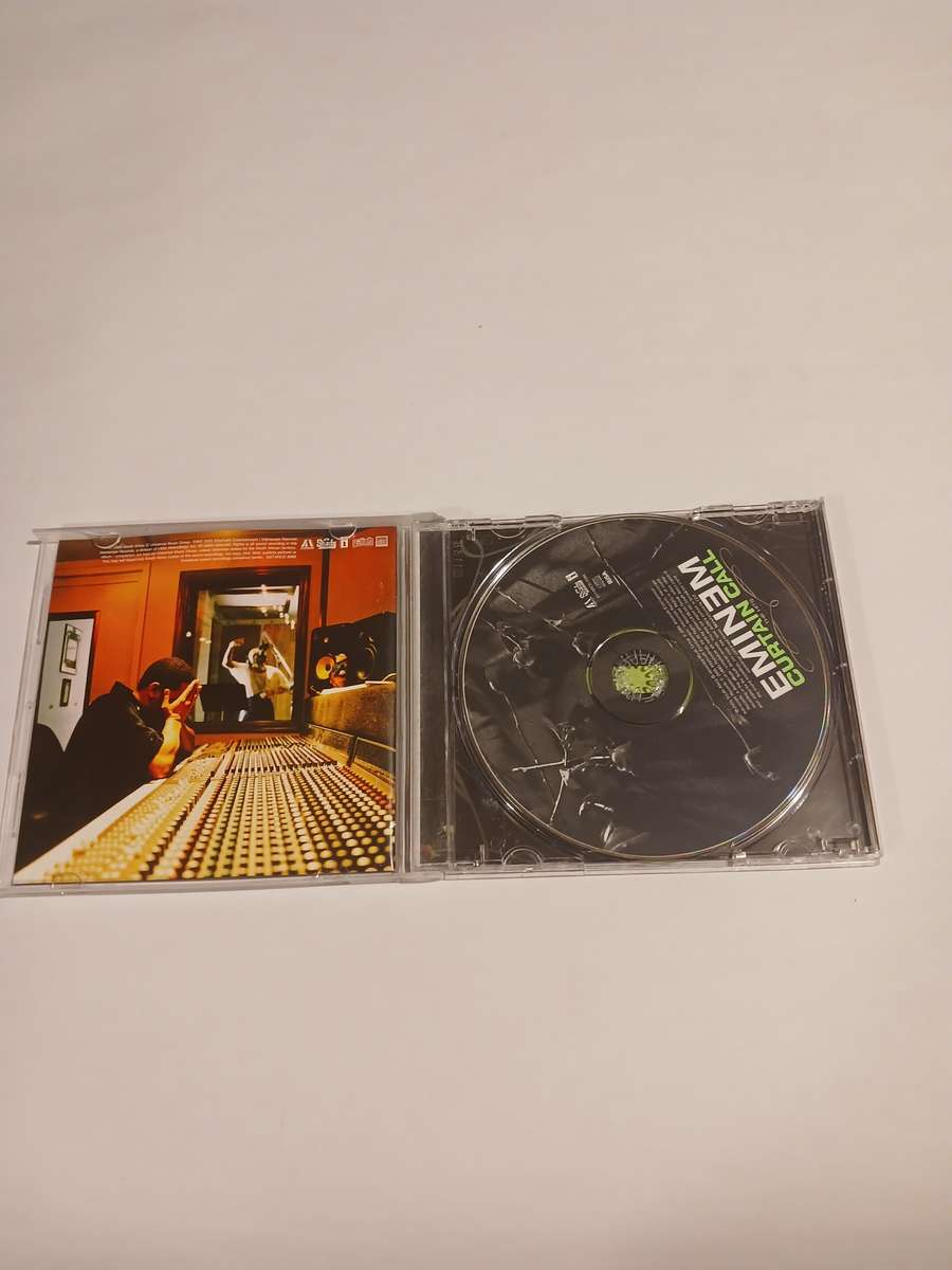 Eminem, Curtain Call, The Hits CD