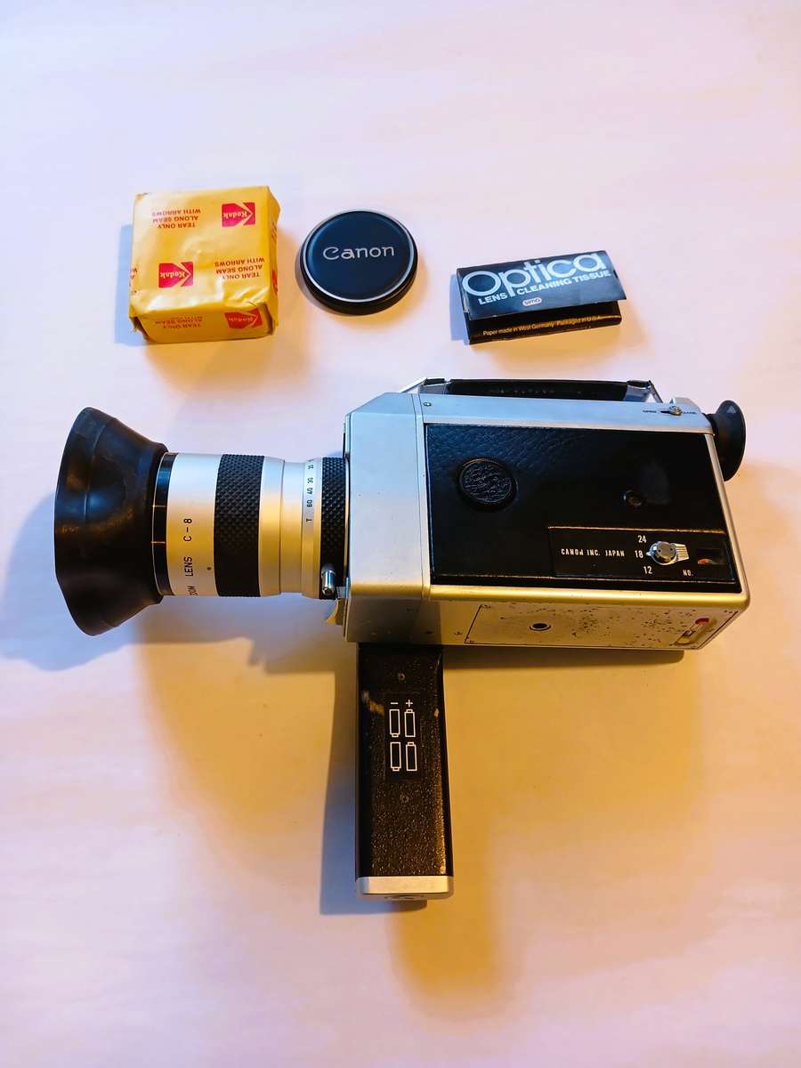 Canon Super 8, Auto Zoom 814 Movie Camera