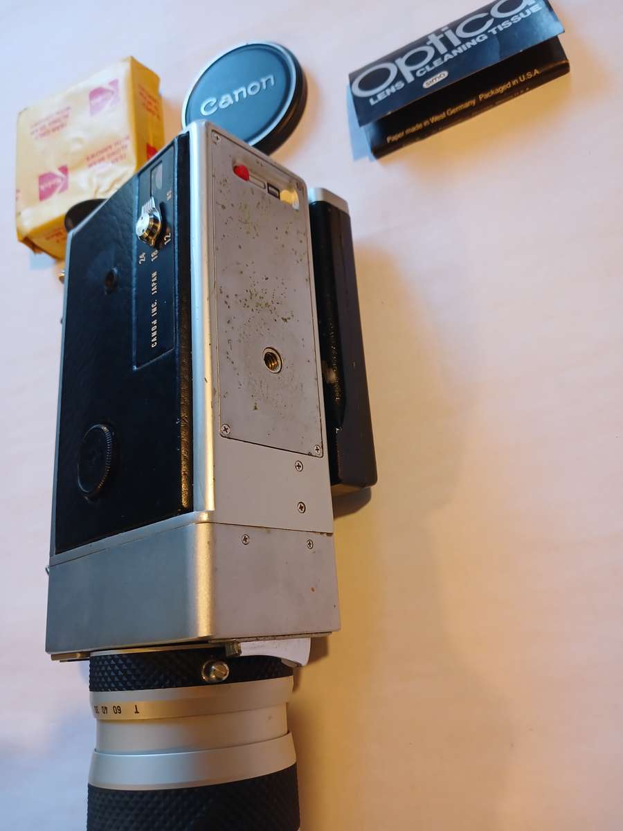 Canon Super 8, Auto Zoom 814 Movie Camera