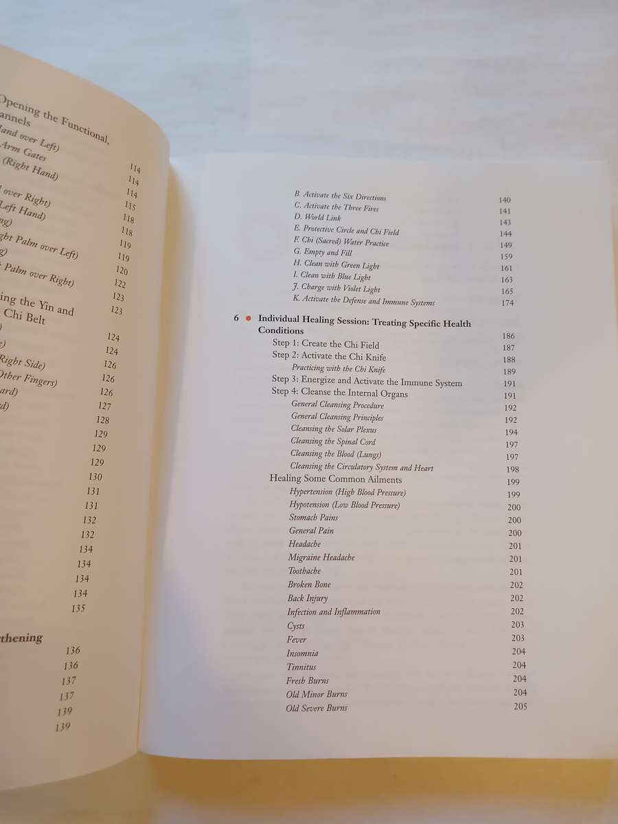 Taoist Cosmic Healing by Mantak Chia