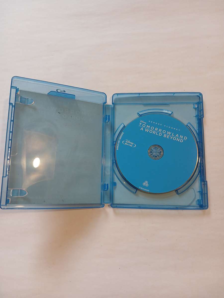 Tomorrowland, A World Beyond Blu-ray