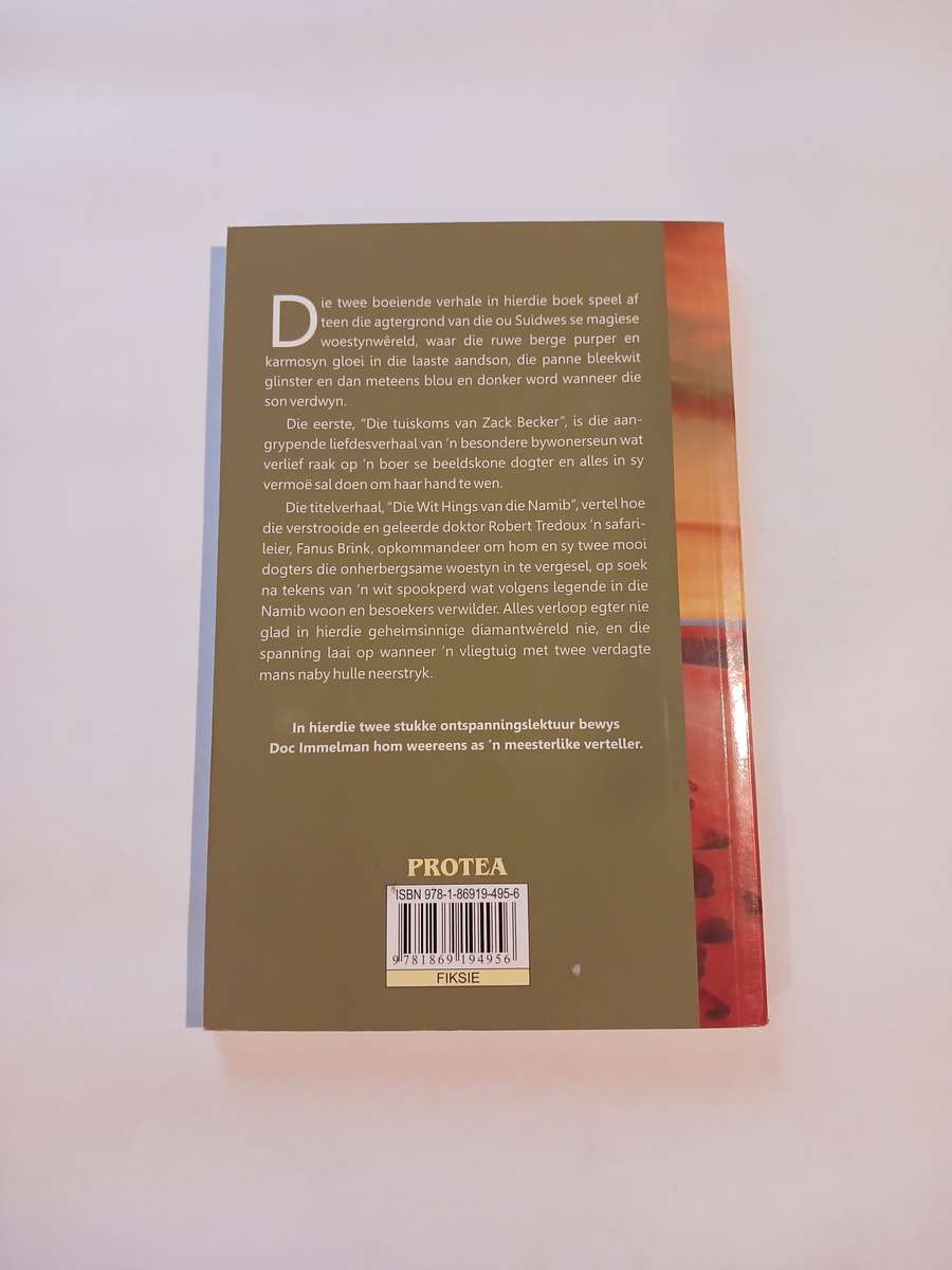 Die Wit Hings van die Namib by Doc Immelman