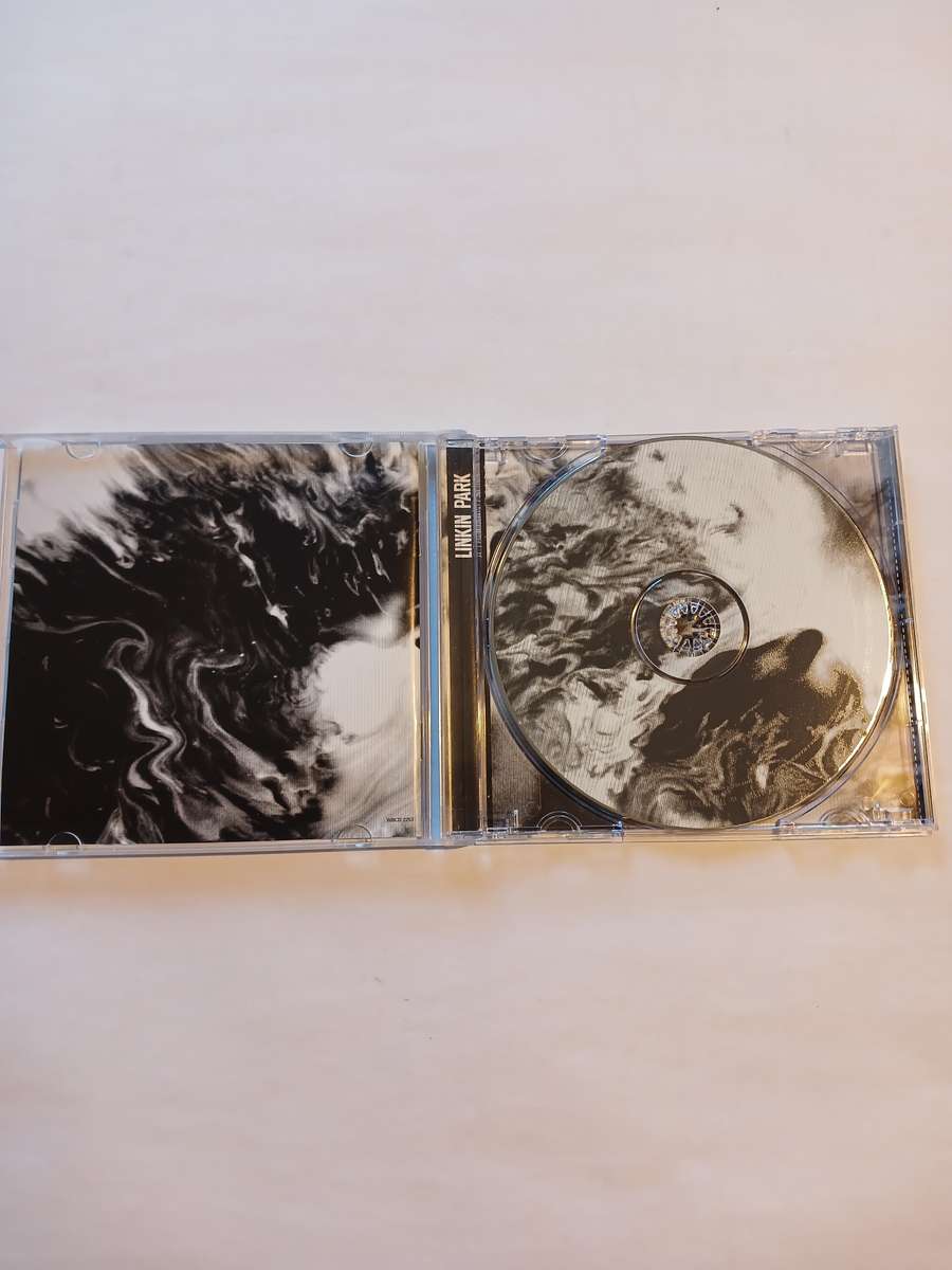 Linkin Park, A Thousand Suns CD