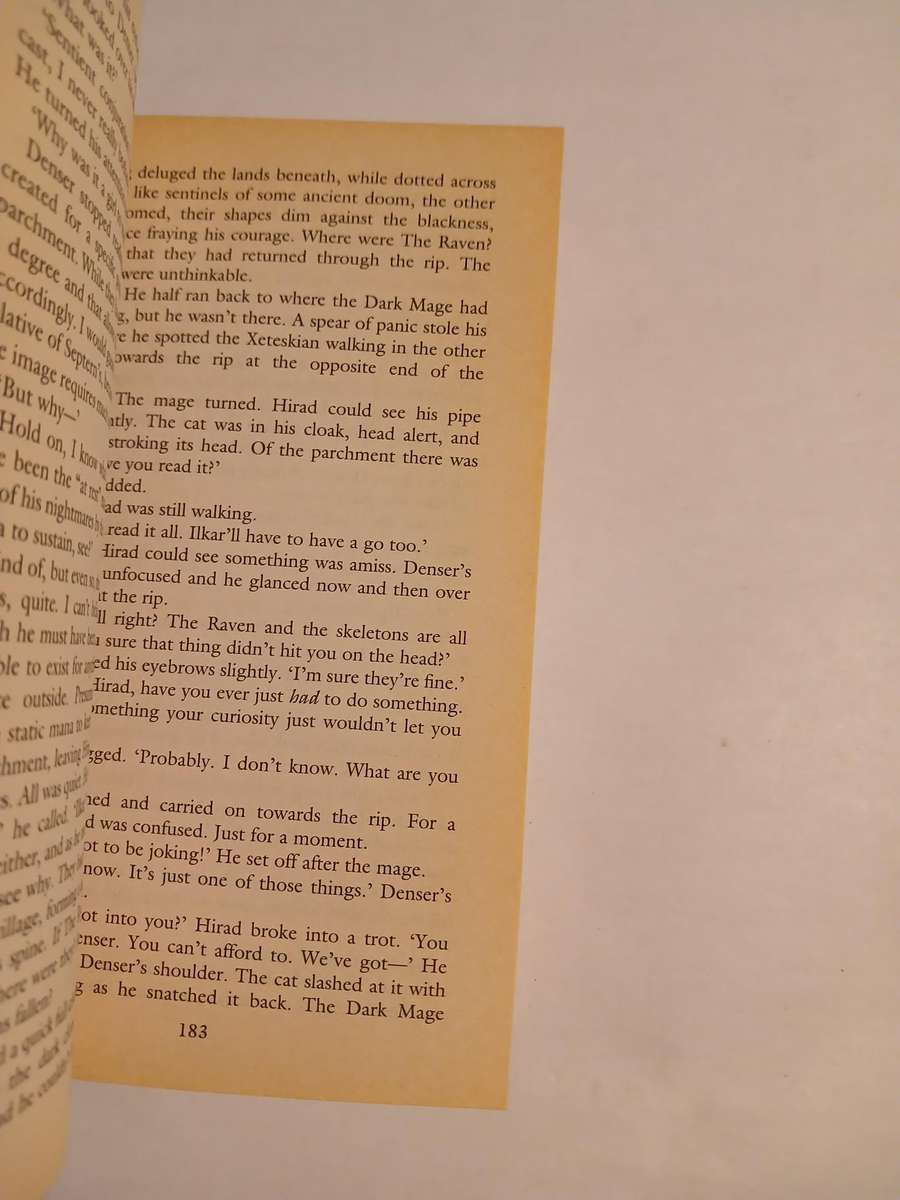 Dawnthief, Book One, the Chronicles of the Raven by James Barclay