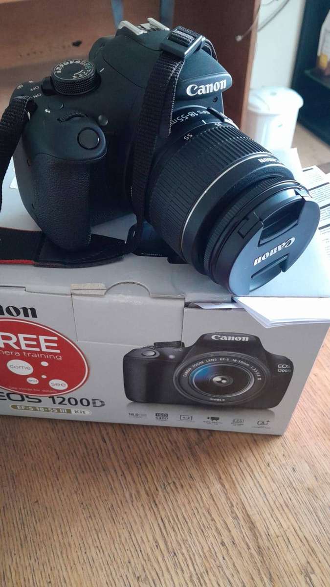 (Used) Canon EOS1200D camera