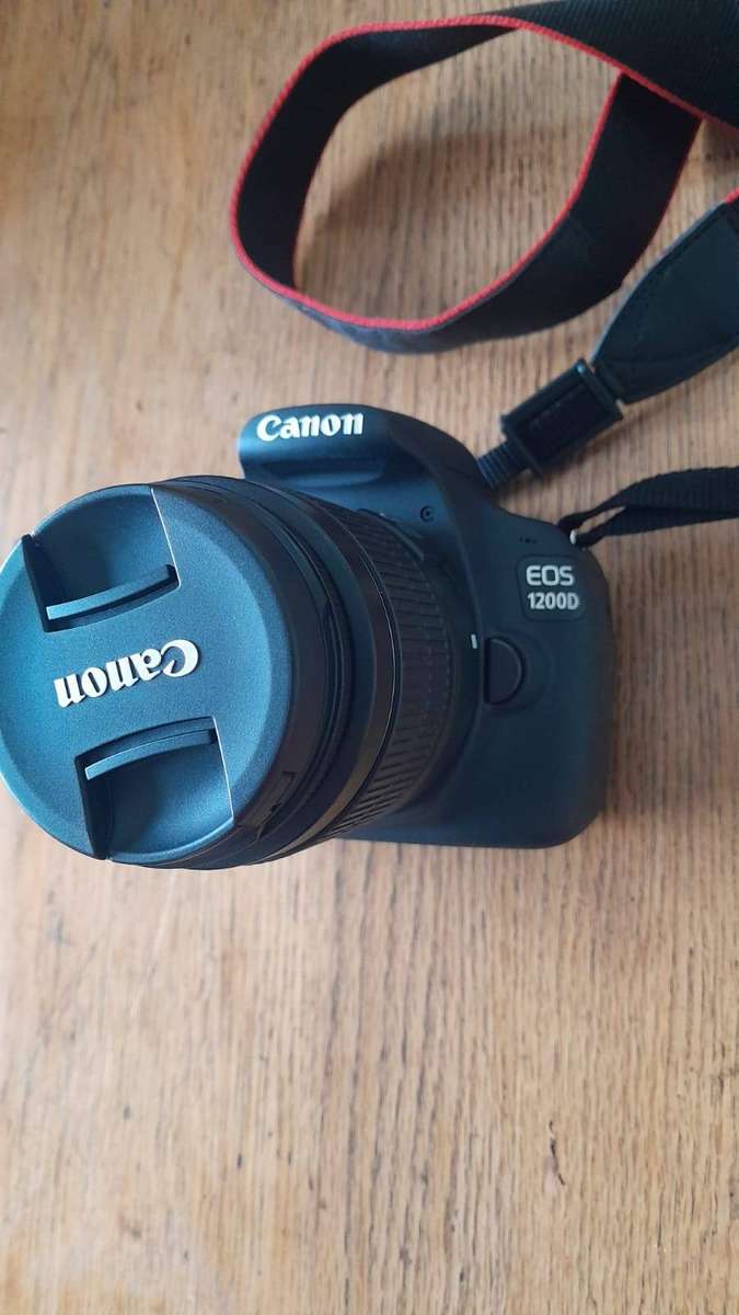 (Used) Canon EOS1200D camera