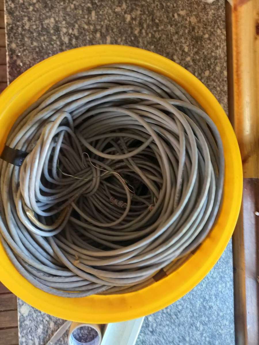 CAT 6 CABLE BUCKET