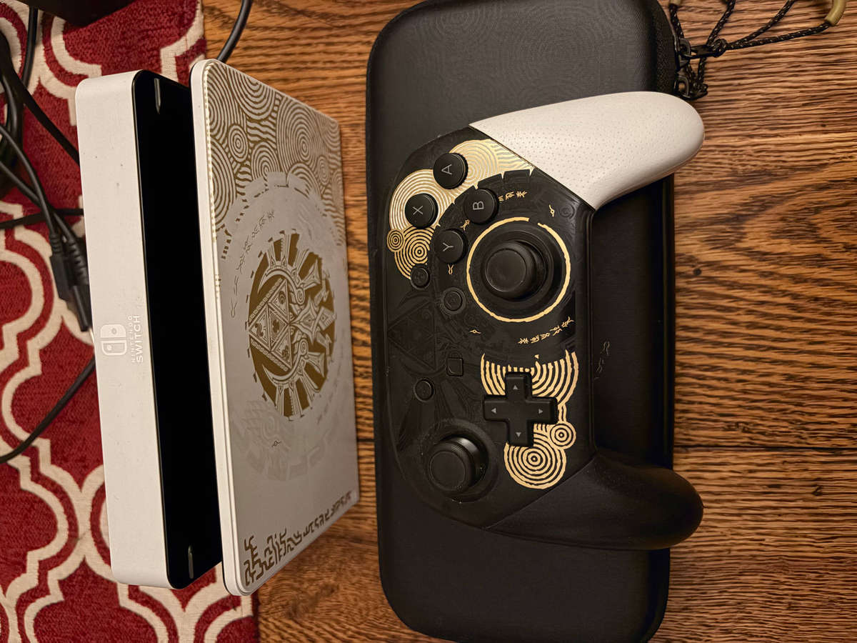 Nintendo Switch OLED Tears of the Kingdom Bundle
