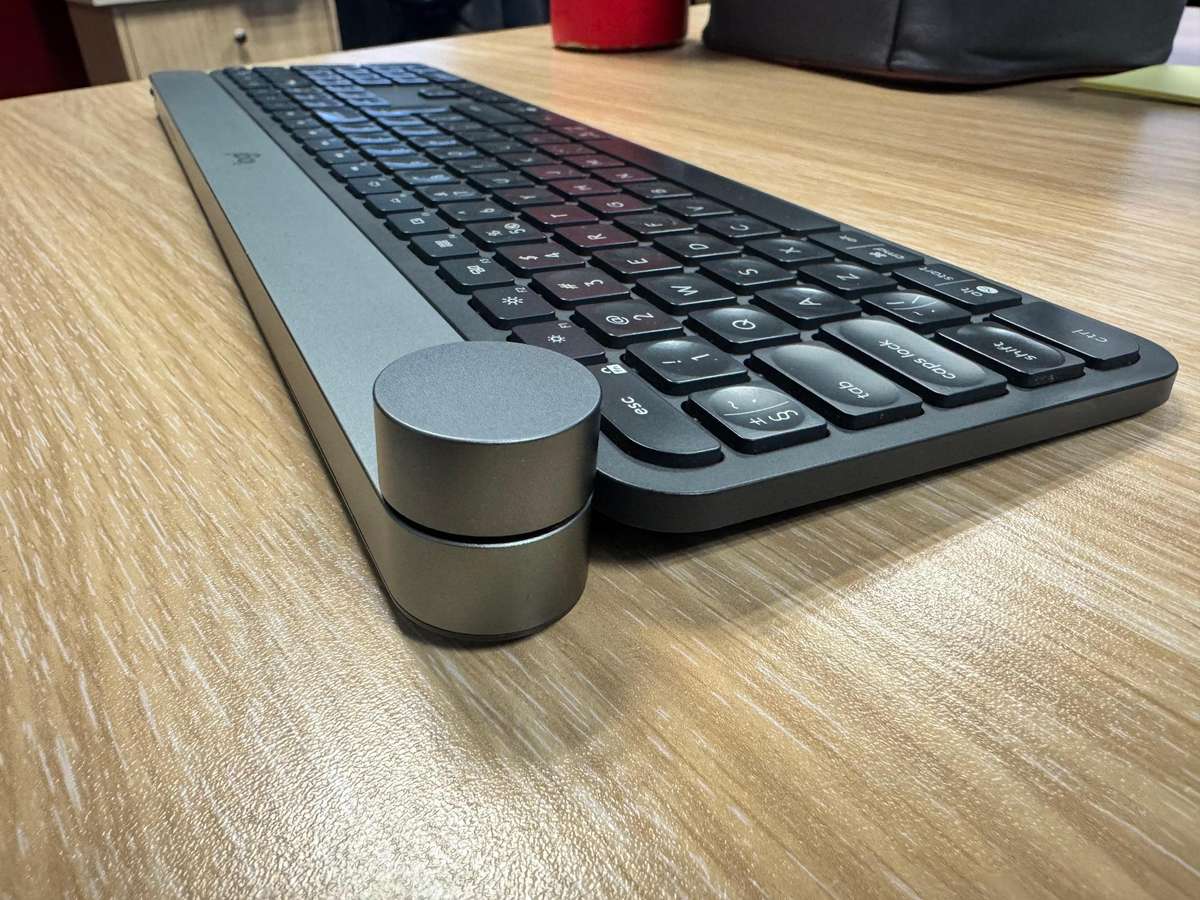 Logitech Craft Premium Wireless Keyboard