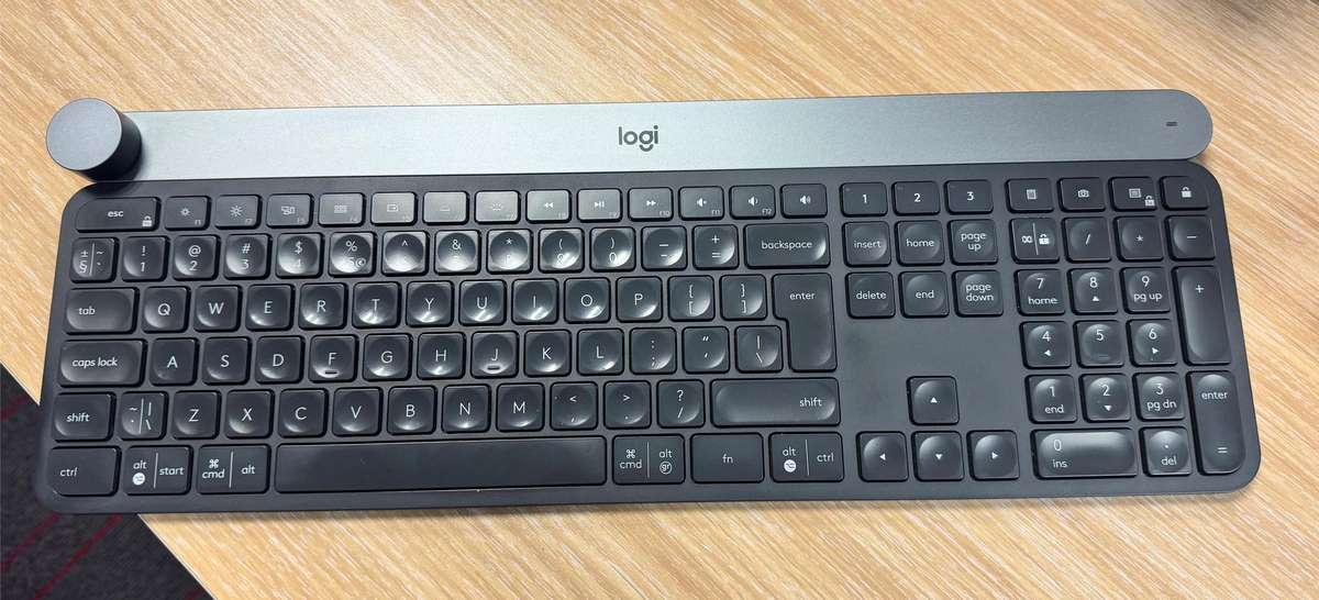 Logitech Craft Premium Wireless Keyboard