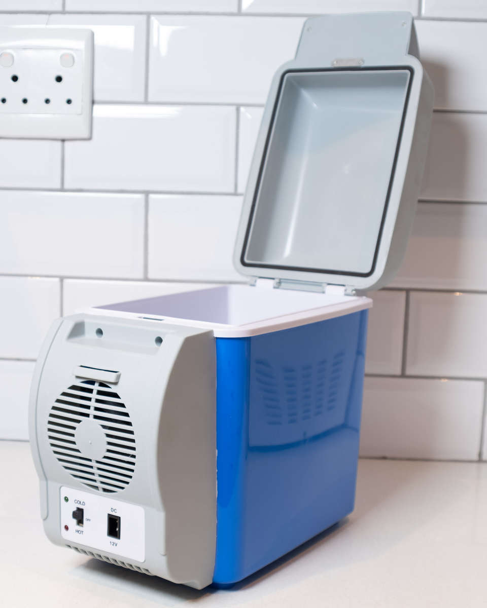 Portable Mini Car Fridge Freezer Cooler / Warmer