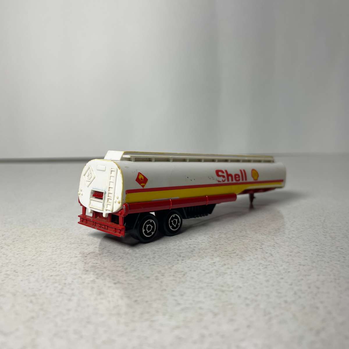 Majorette Shell Truck Tanker Trailer