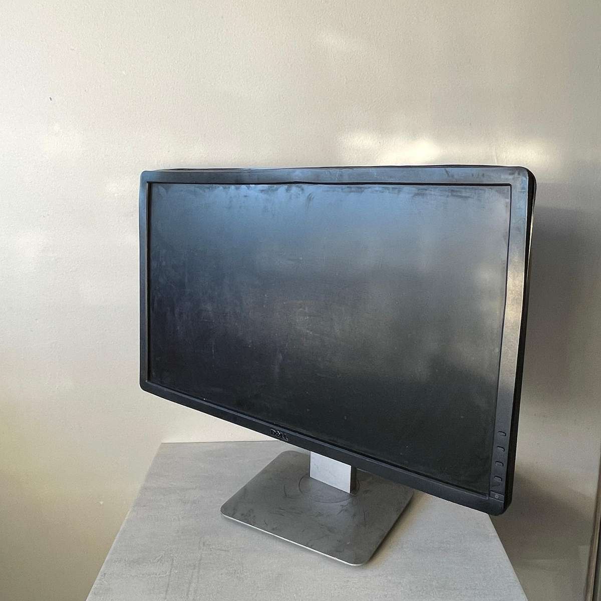 Dell 24 inch monitor