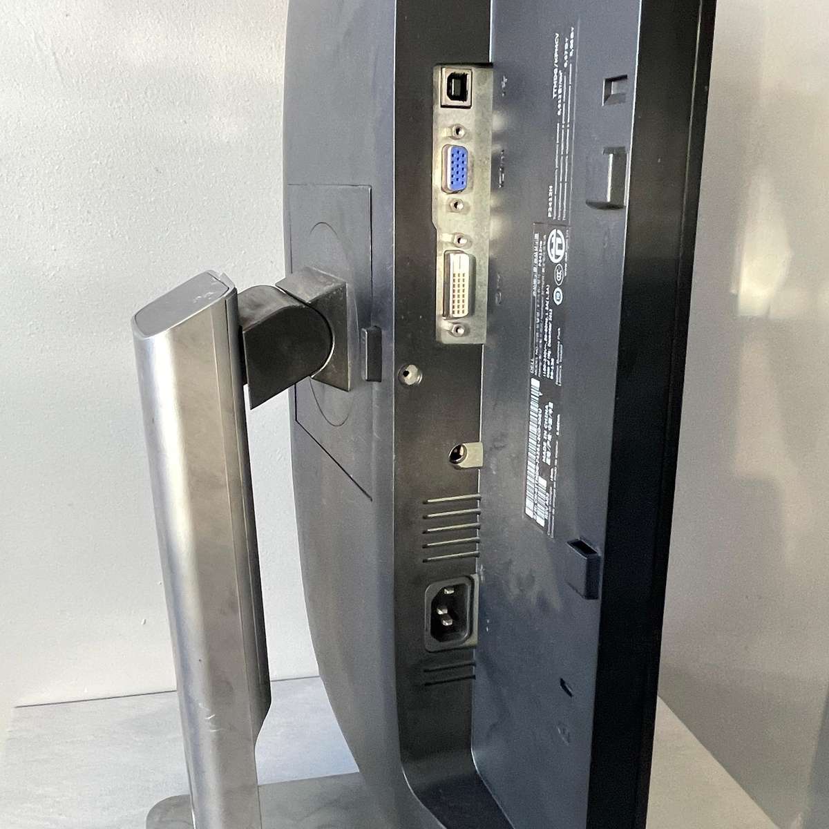 Dell 24 inch monitor