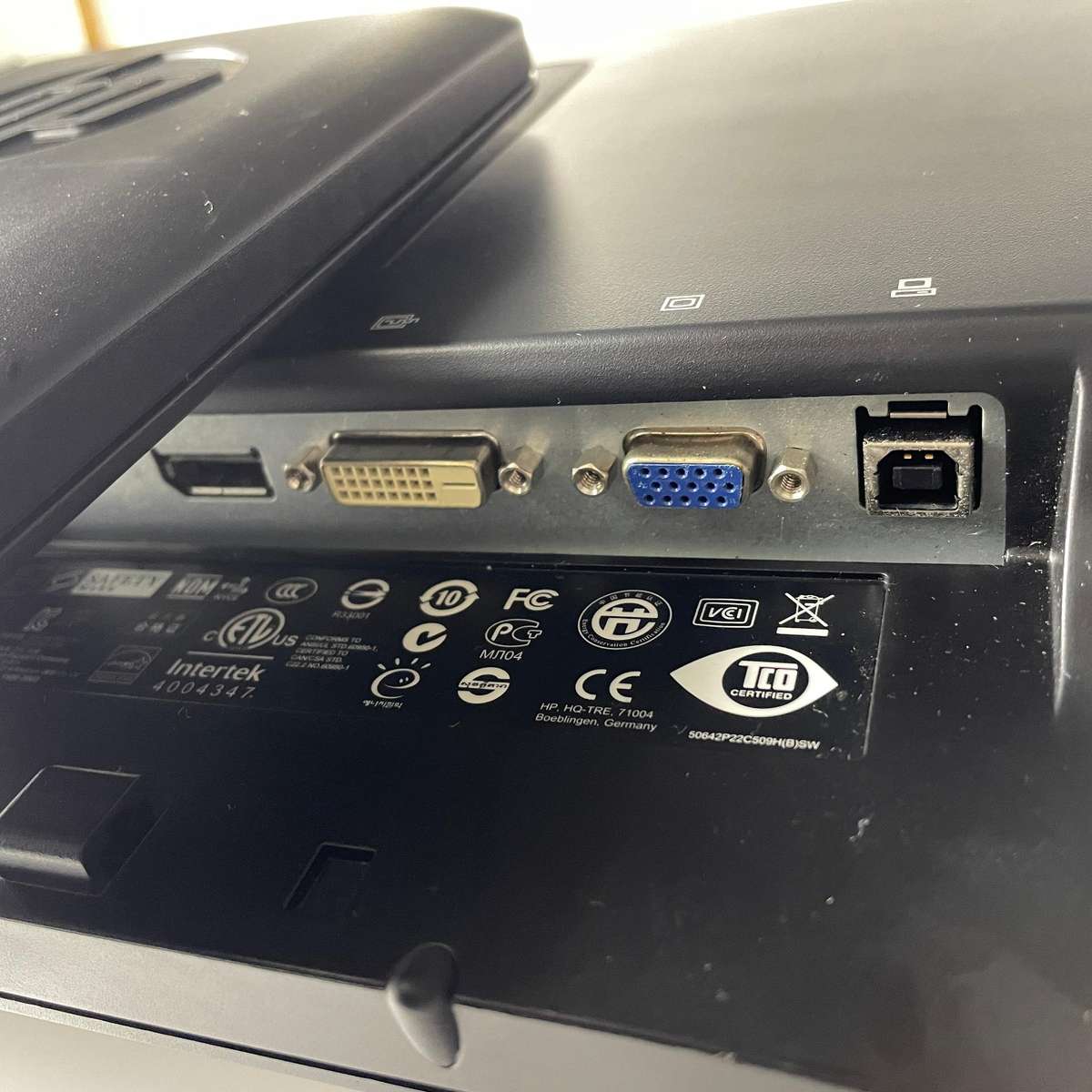 HP 21.5 Inch LCD Monitor