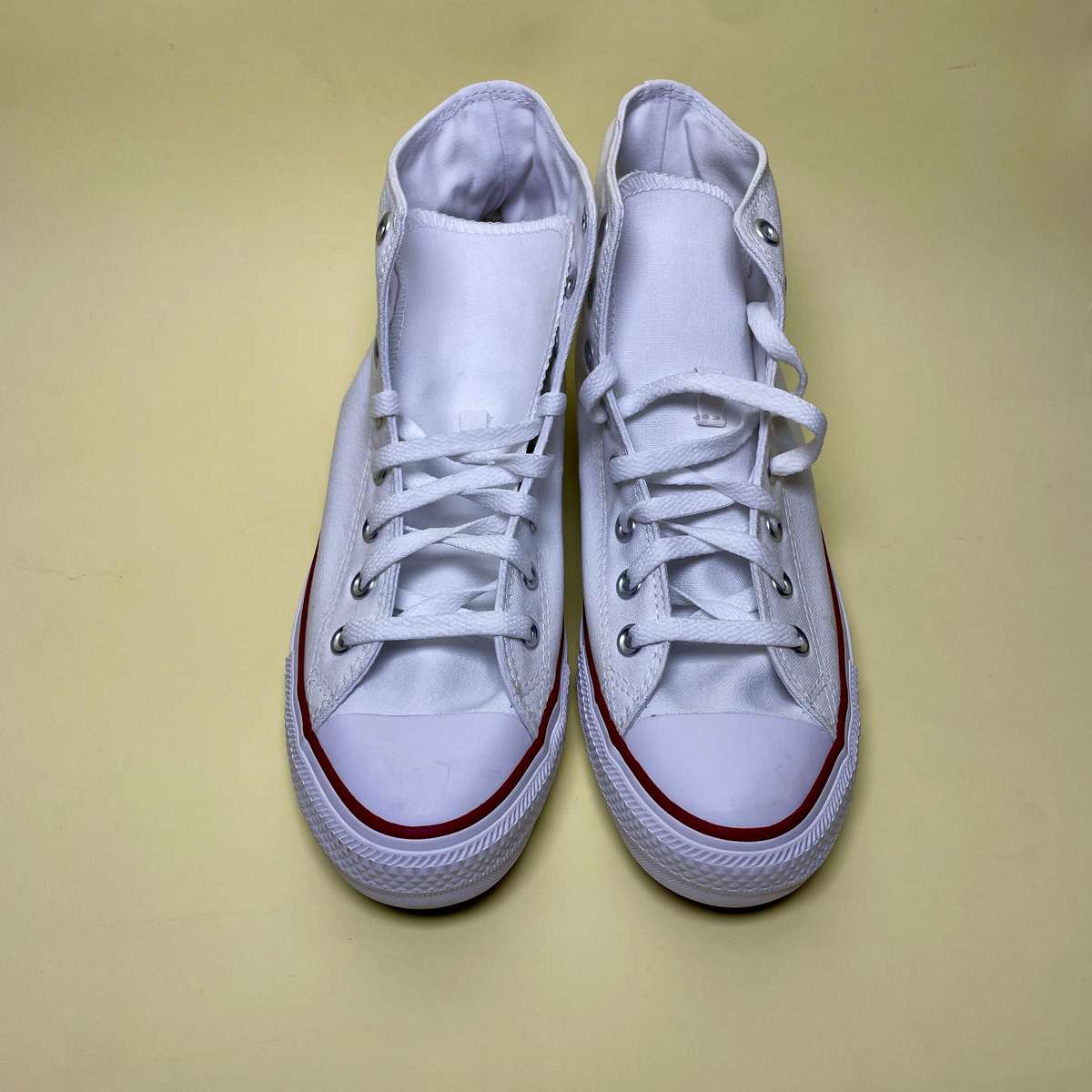 Men Converse All Stars High Top White Size 9