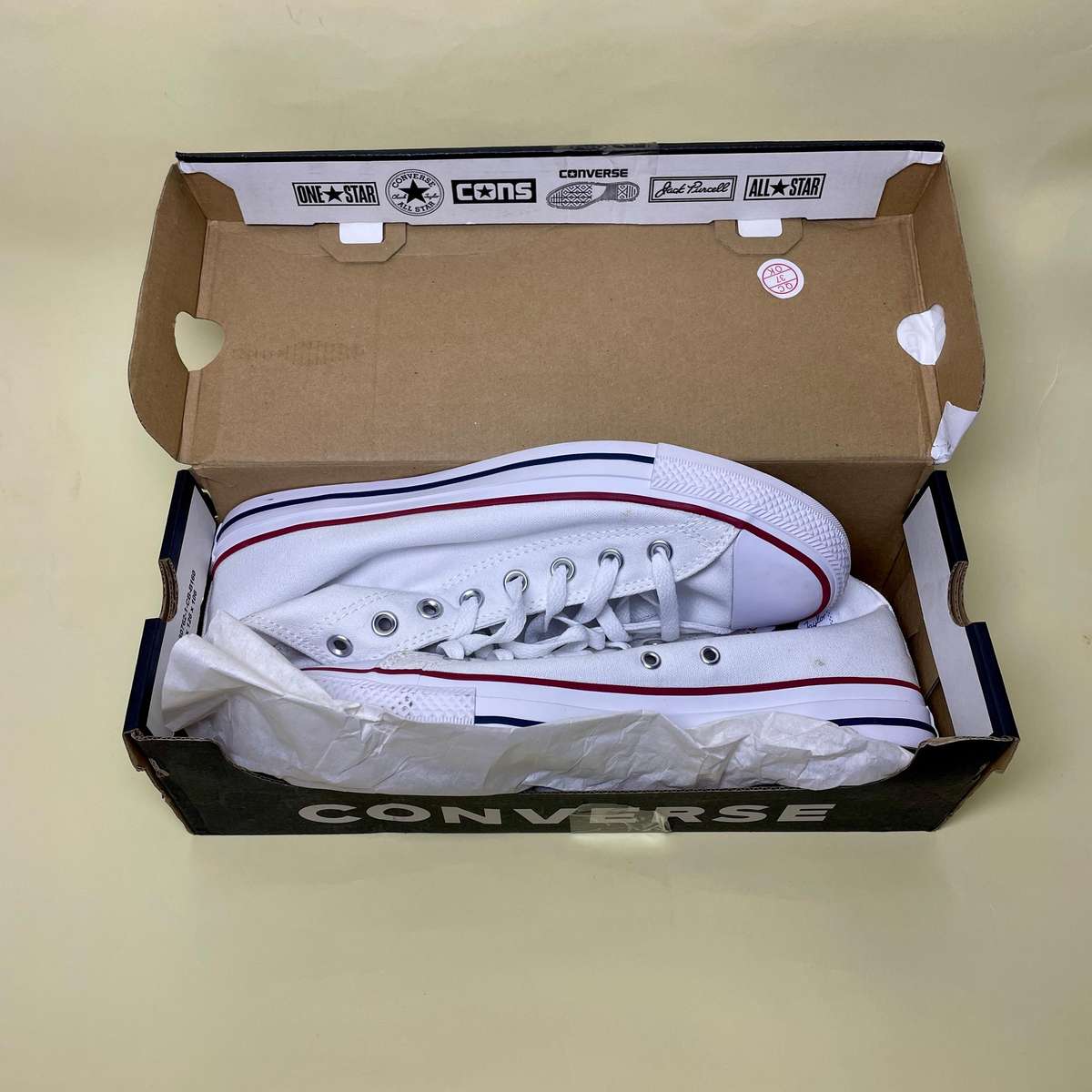 Men Converse All Stars High Top White Size 9