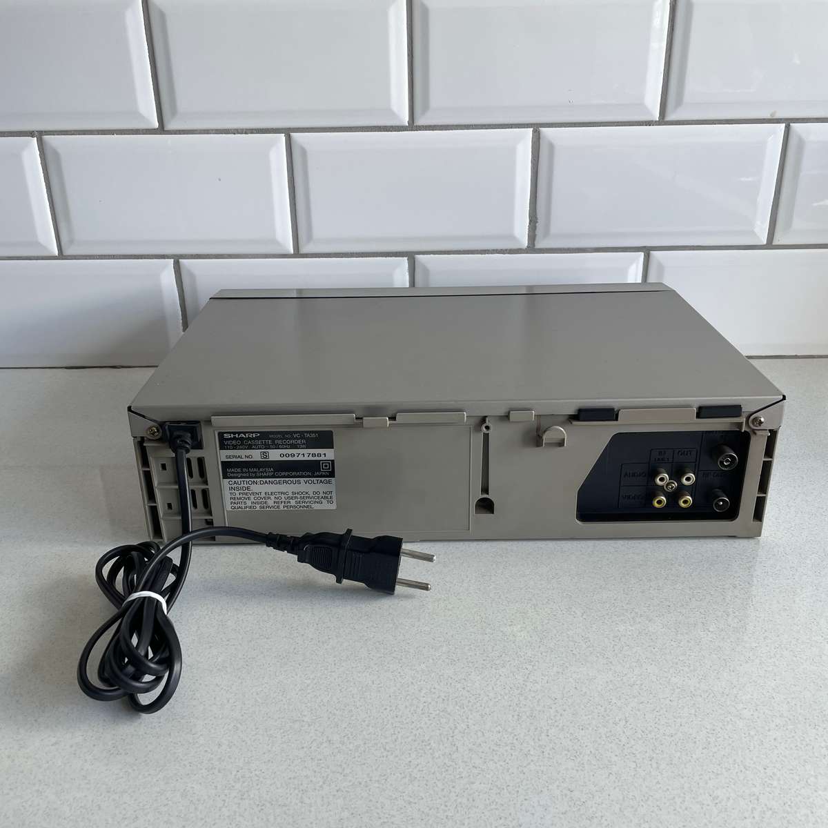 SHARP VHS VCR Player