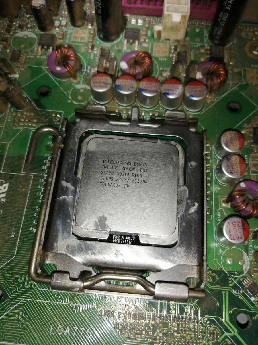 Intel E6850 Core 2 Duo CPU + Motherboard + 2GB Ram