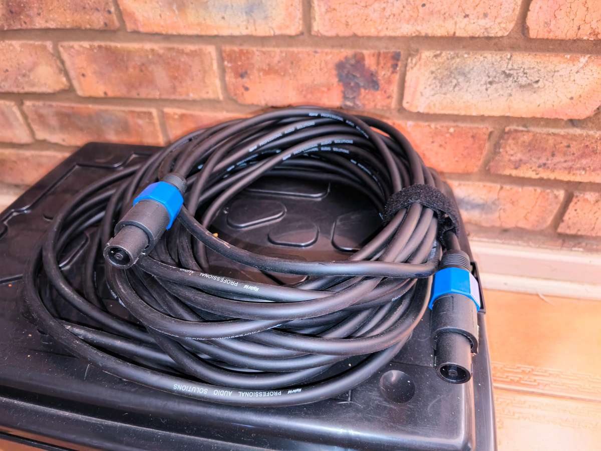 2x Speakon Cable (Aprox. 20m each)