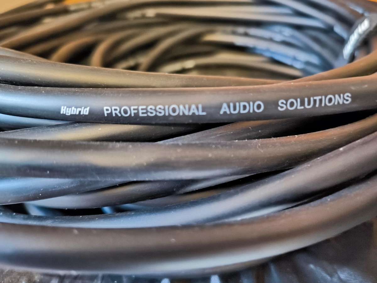 2x Speakon Cable (Aprox. 20m each)