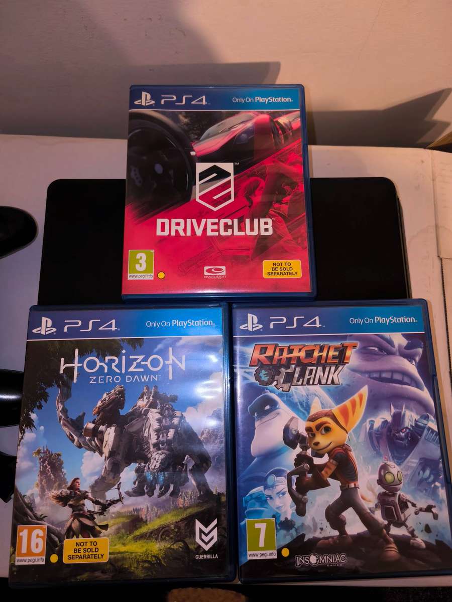 Playstation 4 Console with 1 controller & 3 Games