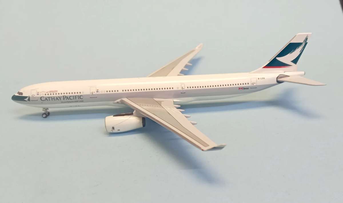 Airbus A330-300 Cathay Pacific - 1/400 Scale (Aero Classics)(ACBLBB)(TAS4397)