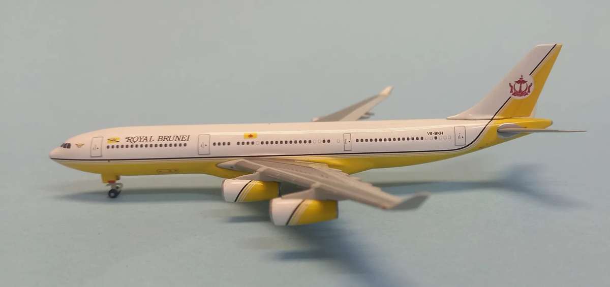 Airbus A340-200 Royal Brunei - 1/500 Scale (Herpa)(HW518055)(PW0074)