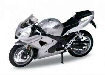 Triumph Daytona 600 Silver 1/18 Scale WELLY 12179PW