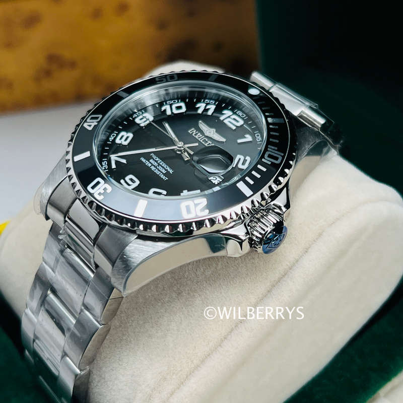 Invicta Sea Urchin 200m Dive 40mm Watch Silver/Black