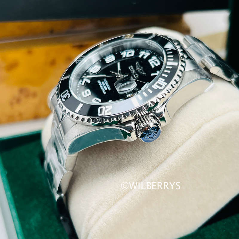 Invicta Sea Urchin 200m Dive 40mm Watch Silver/Black