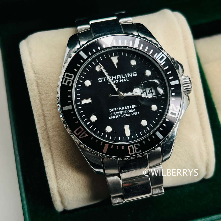 9/10 Condition Stuhrling Original Depth Master 200m Dive 40mm Watch Silver/Black