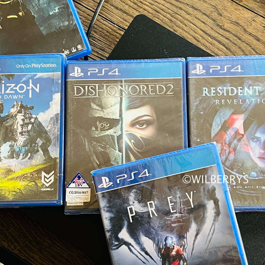 PS4 Console + 10 Game Bundle Dishonoured 2, God of War, MGSV, Horizon and more