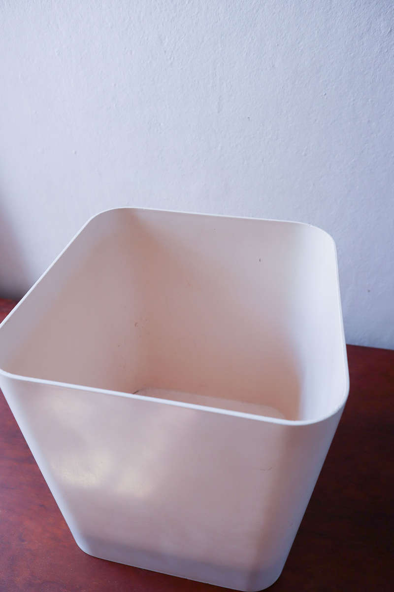 Plastic BASKET model 4672, designed by Ufficio Tecnico Kartell