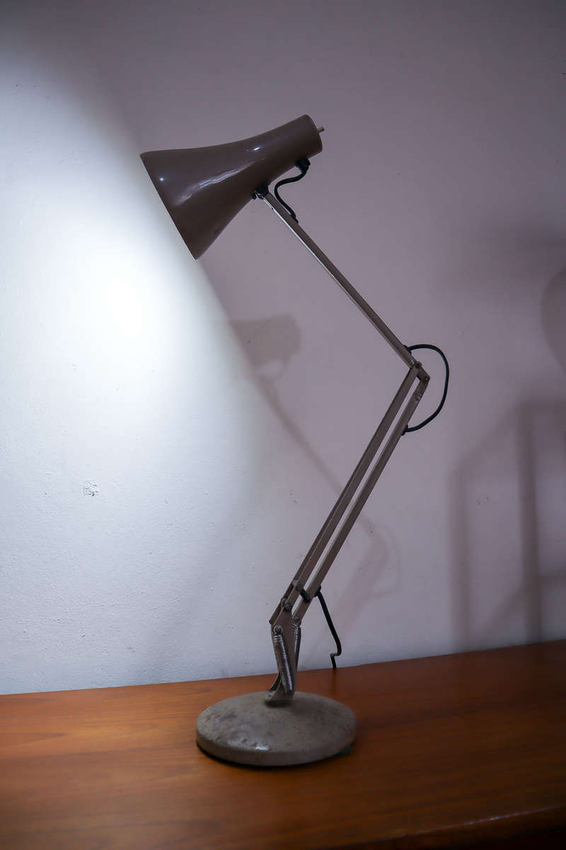 An Authentic Model 90 Angelpoise Vintage Lamp (1973  1985)
