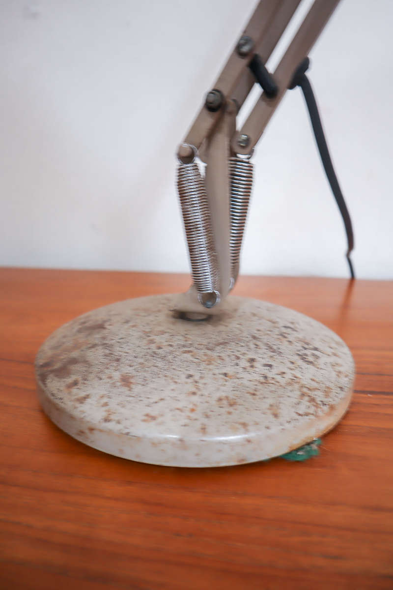 An Authentic Model 90 Angelpoise Vintage Lamp (1973  1985)