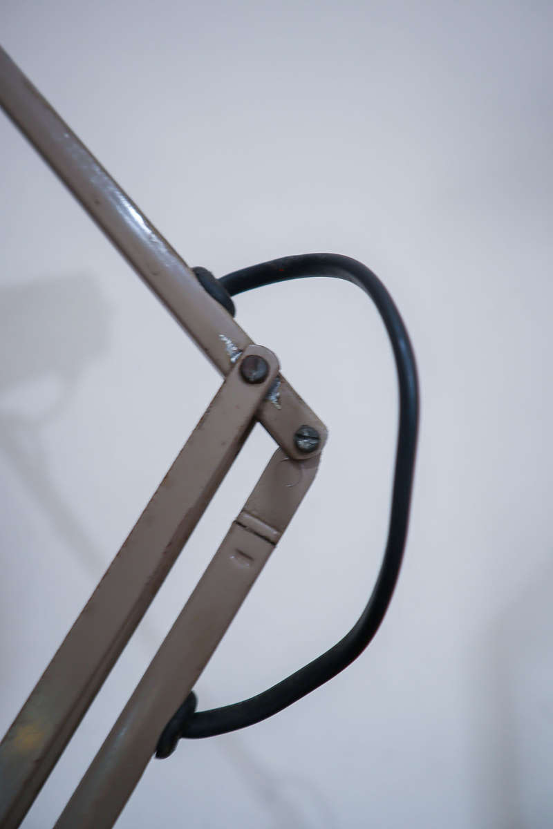 An Authentic Model 90 Angelpoise Vintage Lamp (1973  1985)