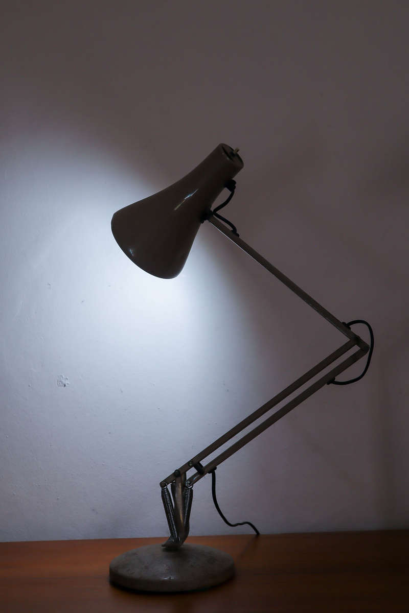 An Authentic Model 90 Angelpoise Vintage Lamp (1973  1985)